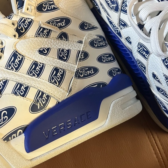 Made in Italy Versace collaboration with Ford limited edition. Classic style. - Picture 8 of 9